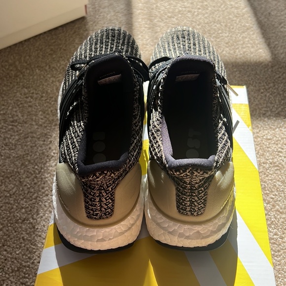 ADIDAS ULTRABOOST BLACK AND GOLD - Picture 3 of 3